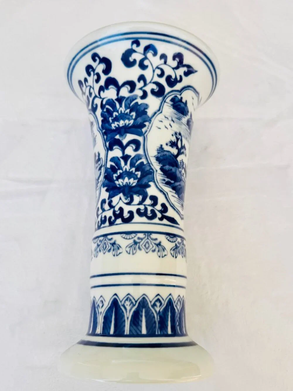 Vtg Chinese 1950s Chinoiserie 10" Vase Cobalt Blue White Porcelain Flower Vase - Picture 4 of 6